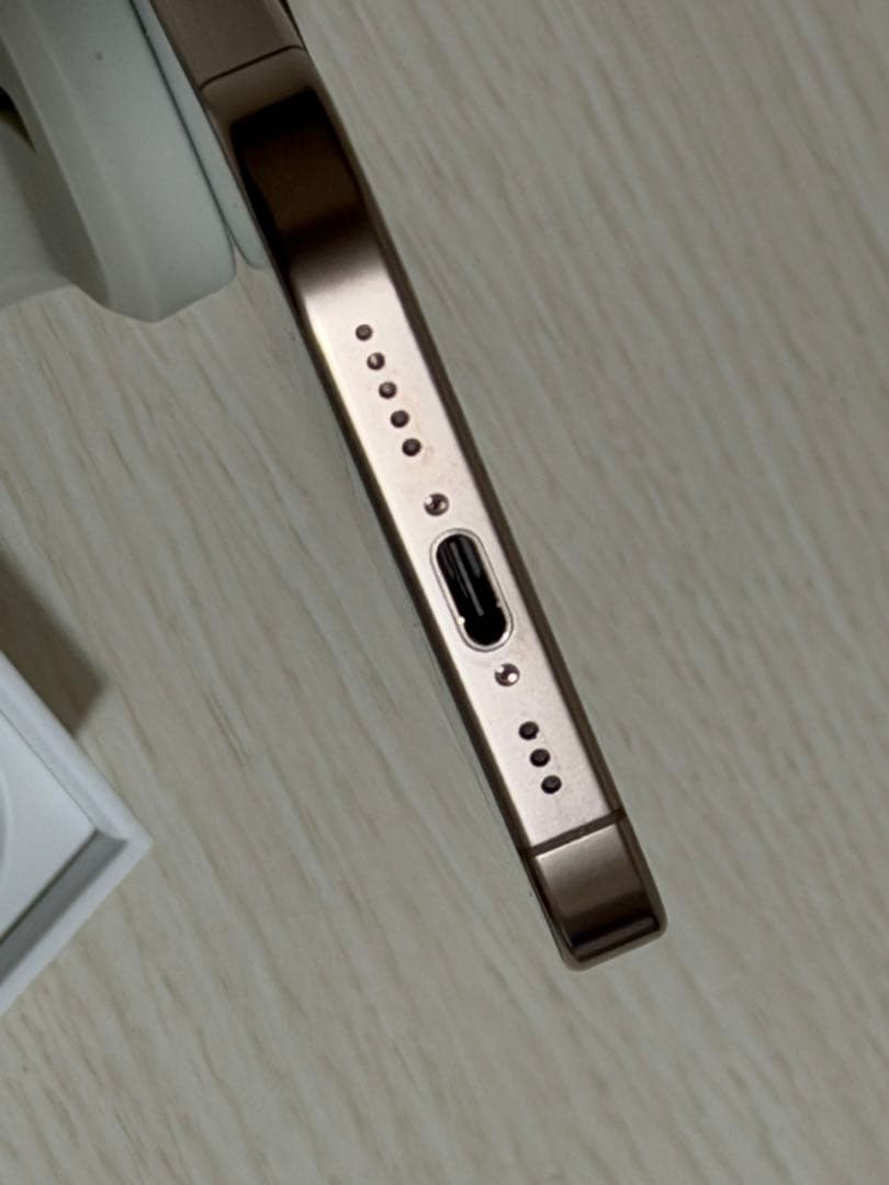 【美品】iPhone 16pro デザートチタニウム128GB