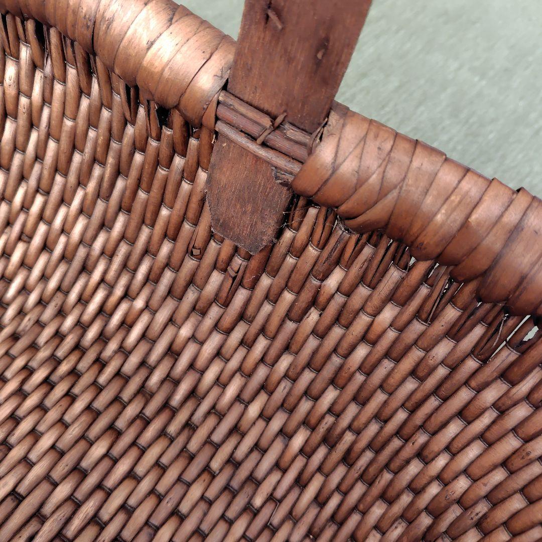 北欧ビンテージのジュニパー（セイヨウネズ）製のワンハンドル籠バスケット