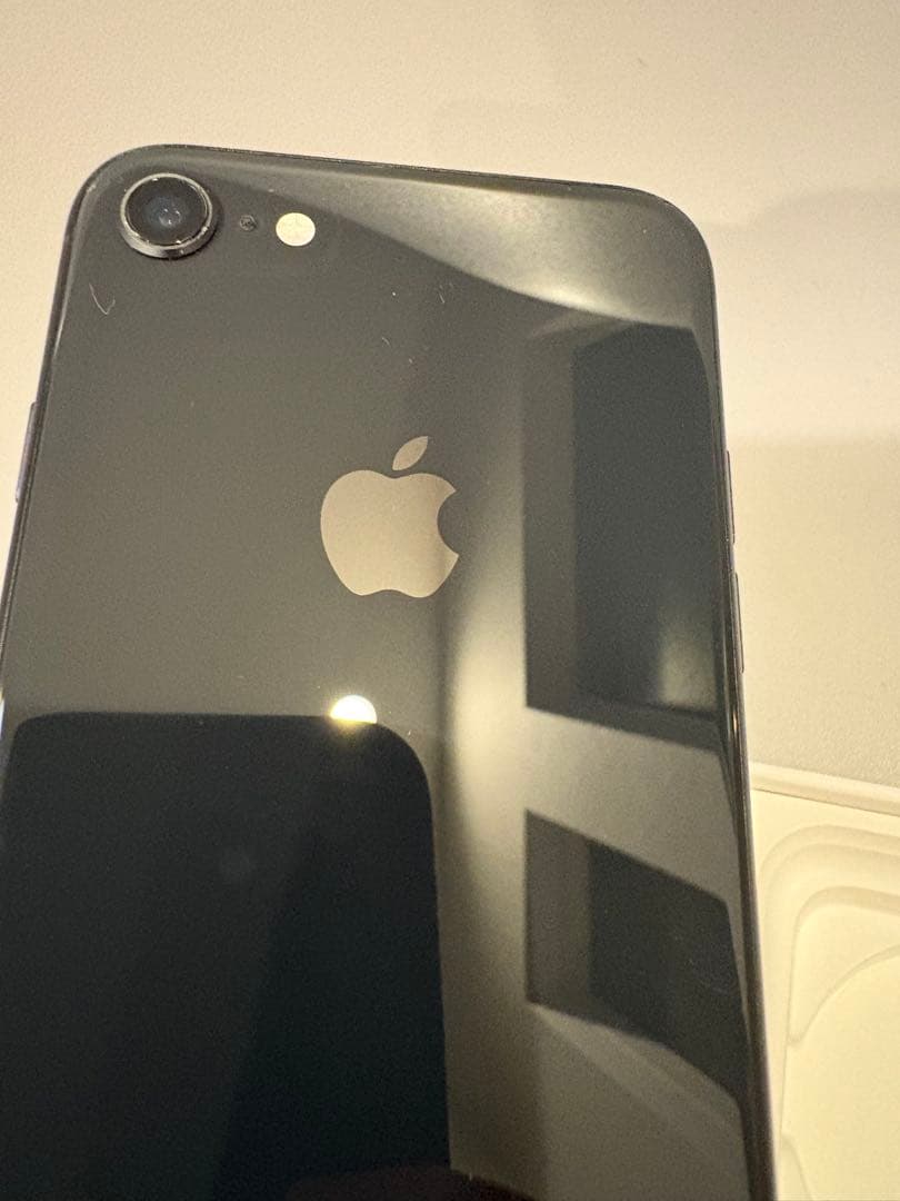 Apple iPhone 8 64GB ブラック 100% 本体のみ