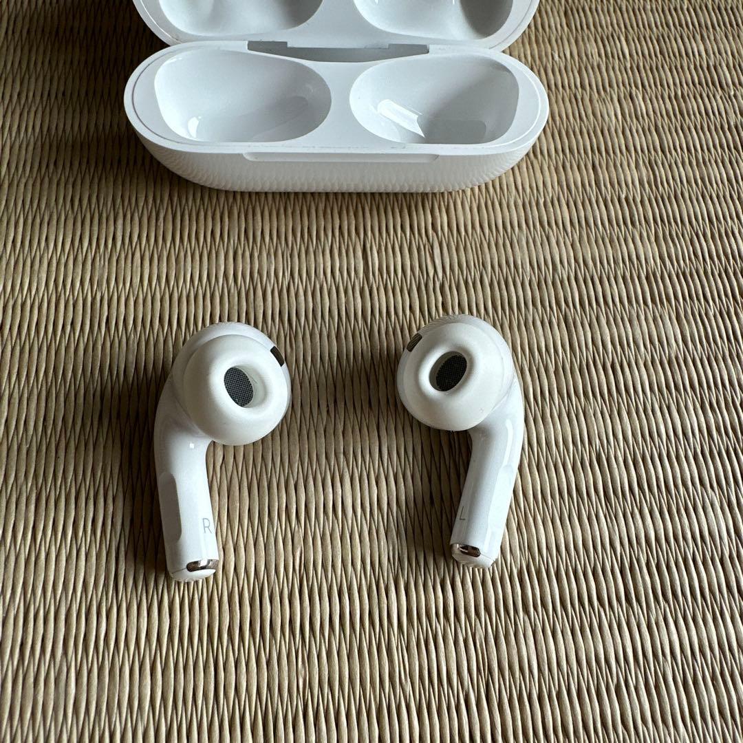 AirPods Pro 第2世代　Lightning