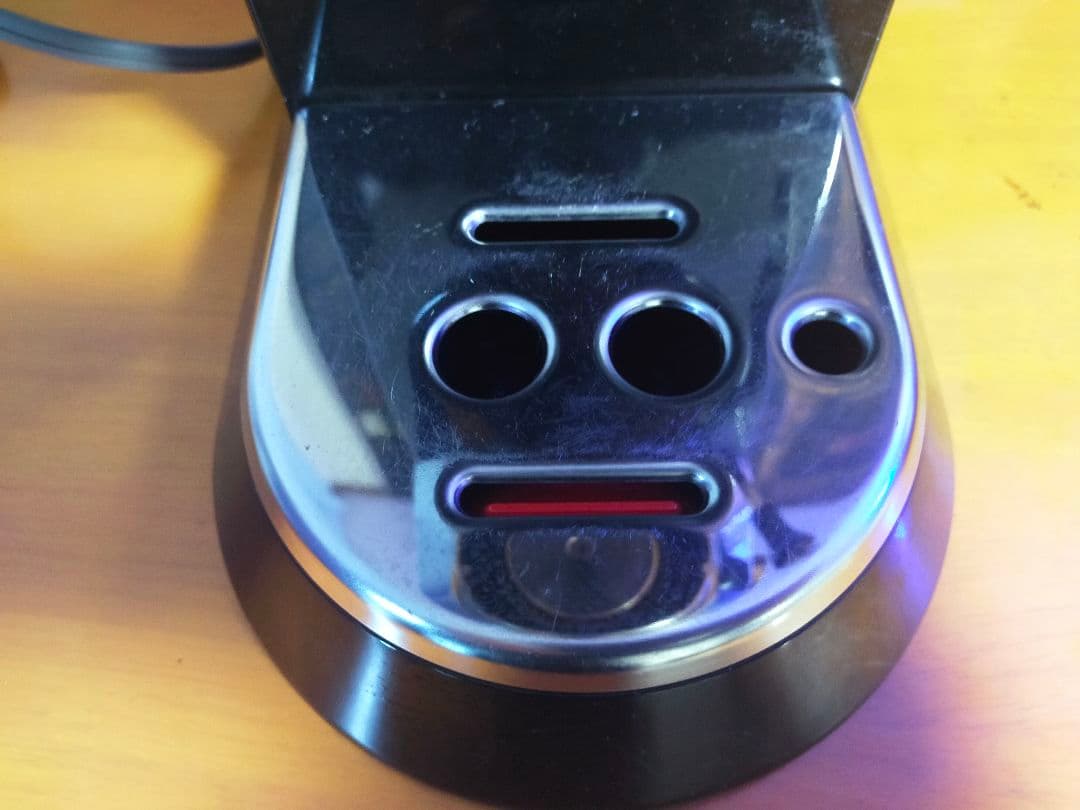 h*4様 DeLonghi エスプレッソマシン デディカ　ブラック