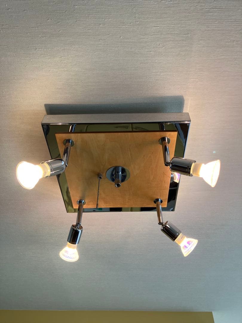 天井シーリングライト　60W×4