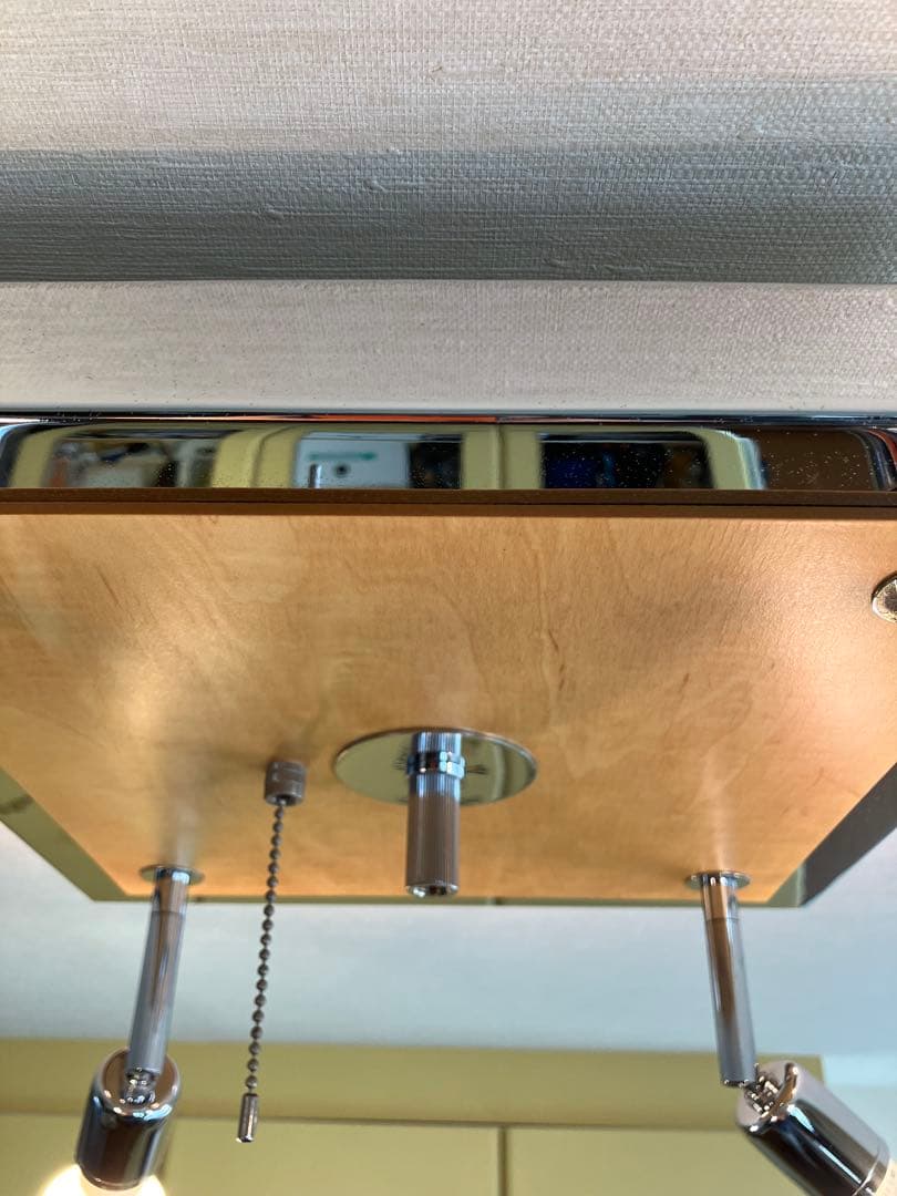 天井シーリングライト　60W×4