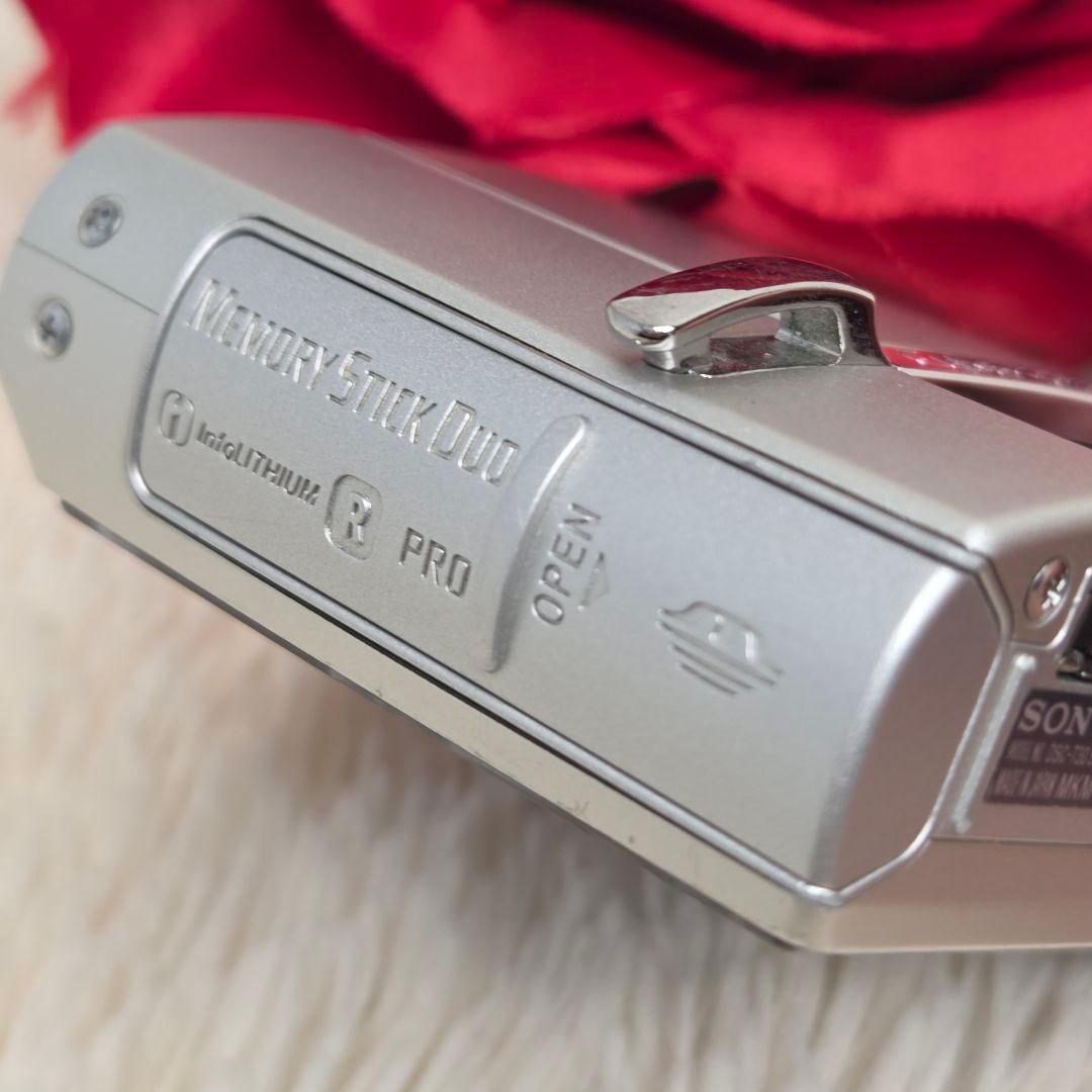 SONY ソニー サイバーショット デジタルカメラDSC-T30 シルバー