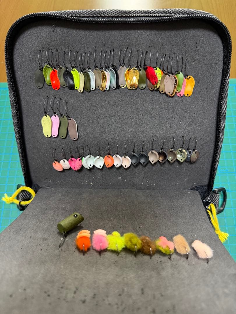 トラウト用ルアー約250個セット　ロブルアーバベル　スイッチバック　ドーナなど