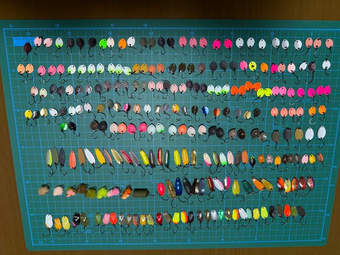 トラウト用ルアー約250個セット　ロブルアーバベル　スイッチバック　ドーナなど