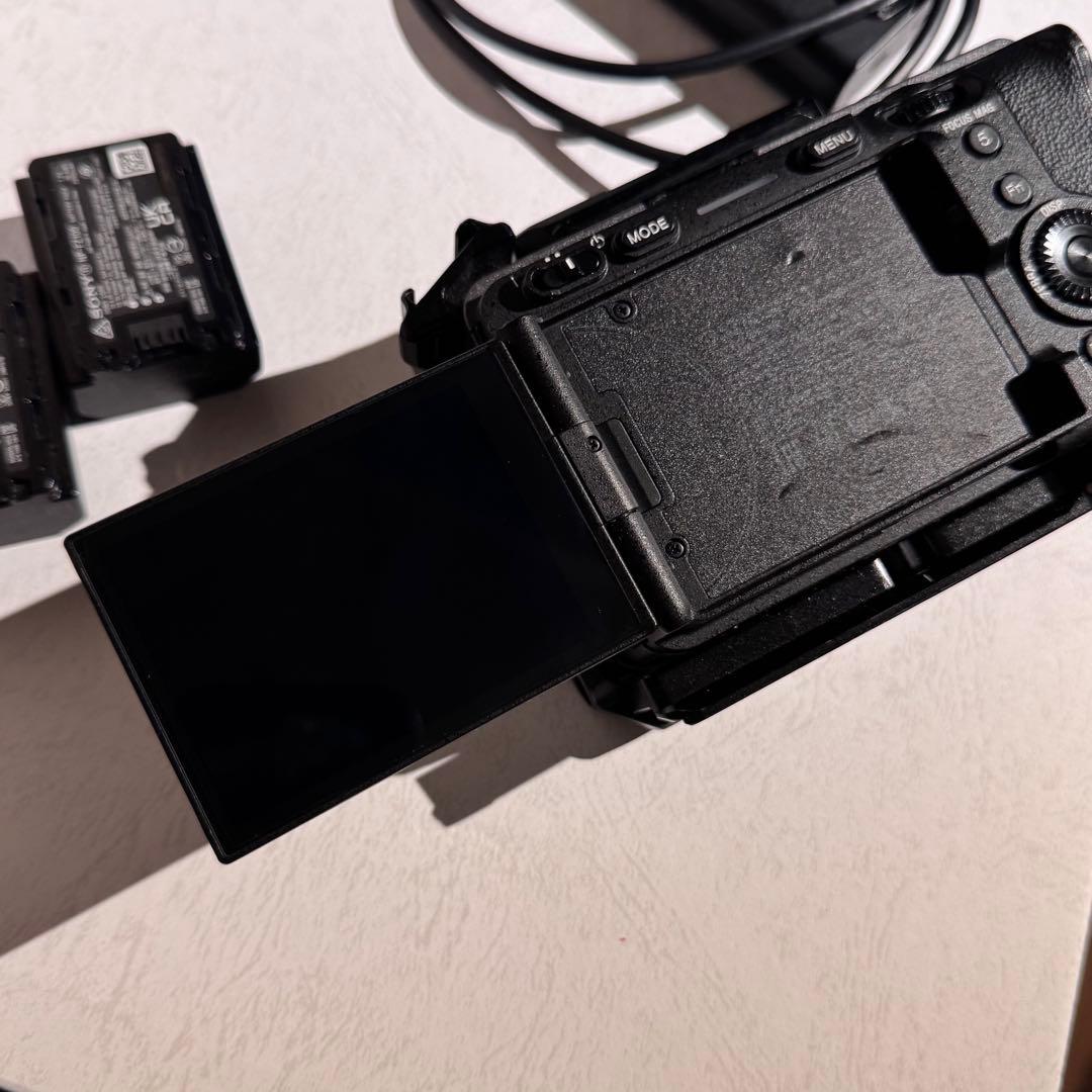 【美品・完動品】SONY FX30本体／バッテリー/チャージャー/カメラケージ付