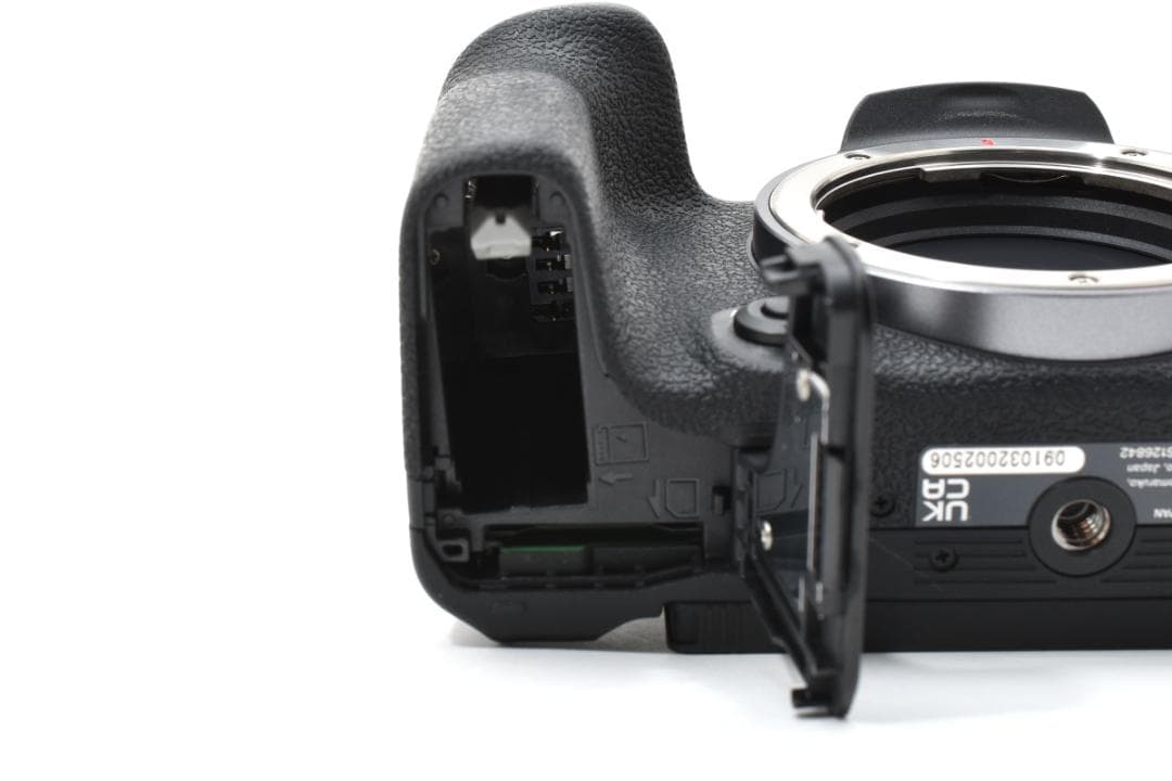 ほぼ新品 キャノン　Canon EOS R10 ボディ 1434