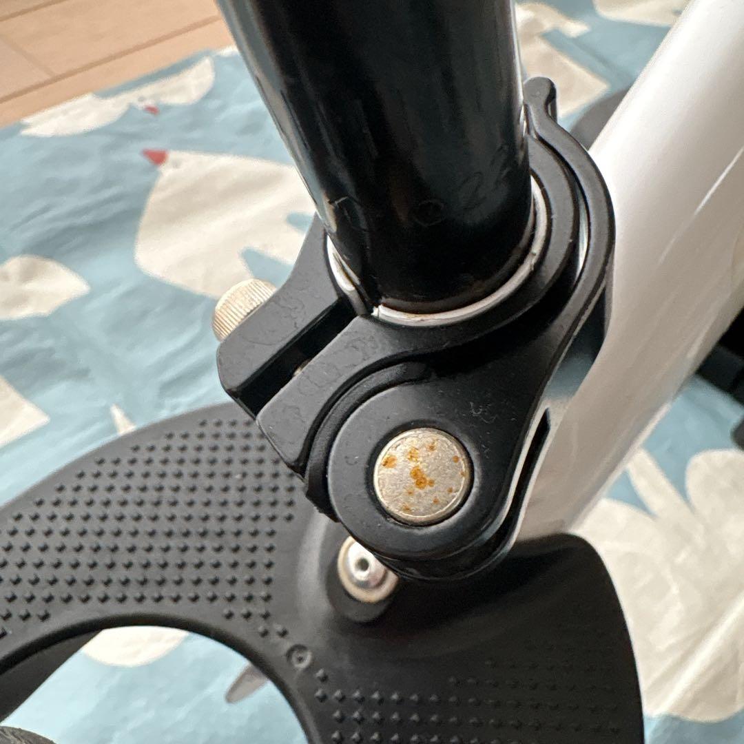 ストライダーSTRIDER（12 Custom Sport 白＋赤）