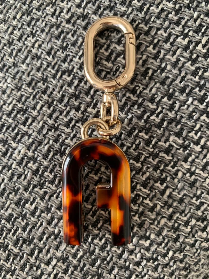 あやさま専用　FURLAチャーム