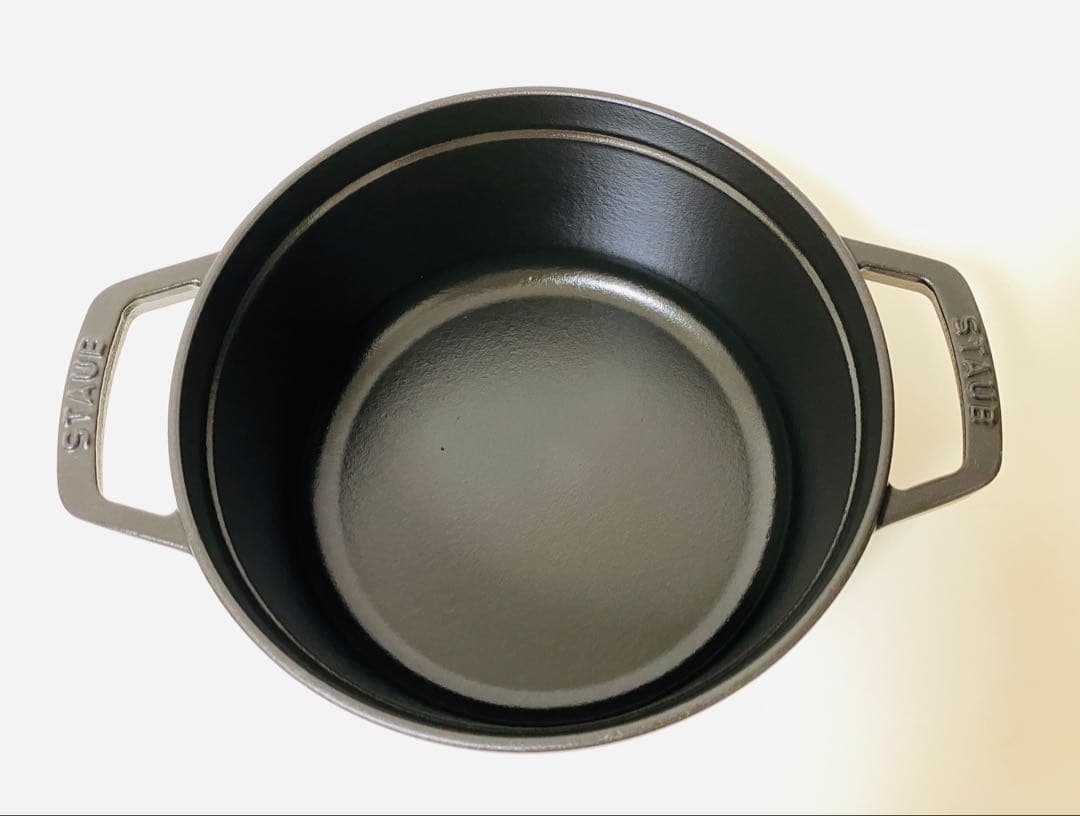 ストウブ STAUB ピコ ココット ラウンド 22cm 黒