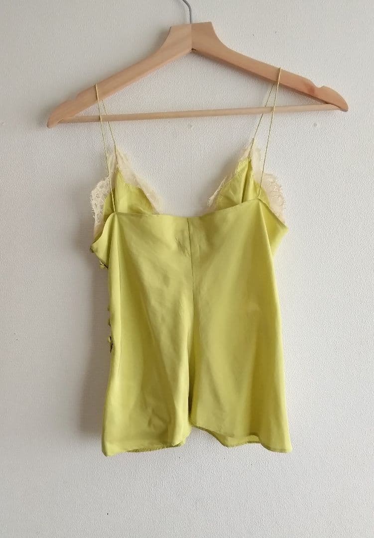 JENEVIEVE  シルクのレースキャミソール