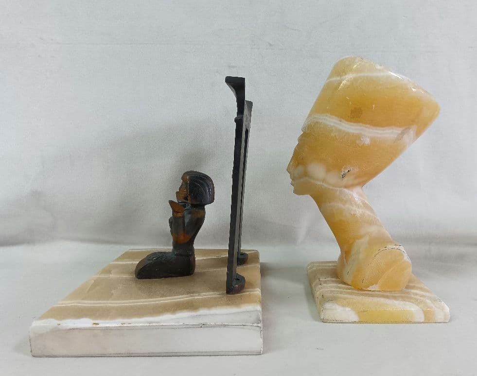 エジプト土産　アルバ石置物　2点　インテリア　ネフェルティティ　クレオパトラ