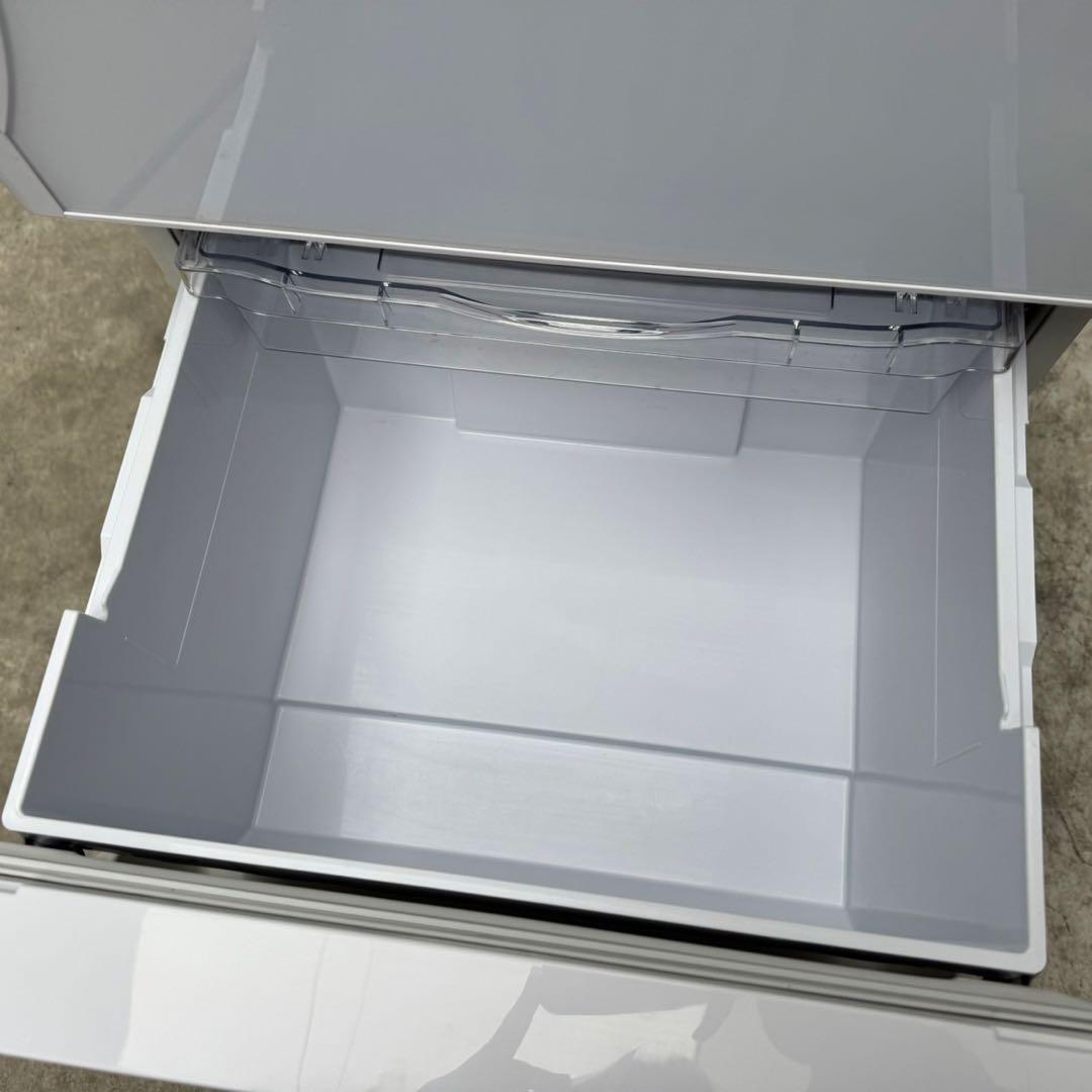 251⭐️2018年製美品★日立　冷蔵庫　大型　3ドア　自動製氷　ガラス扉