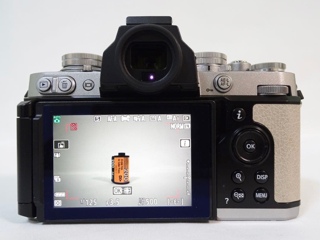 ◆サンドベージュ◆ Nikon Z fc 16-50mm ショット:1,252回