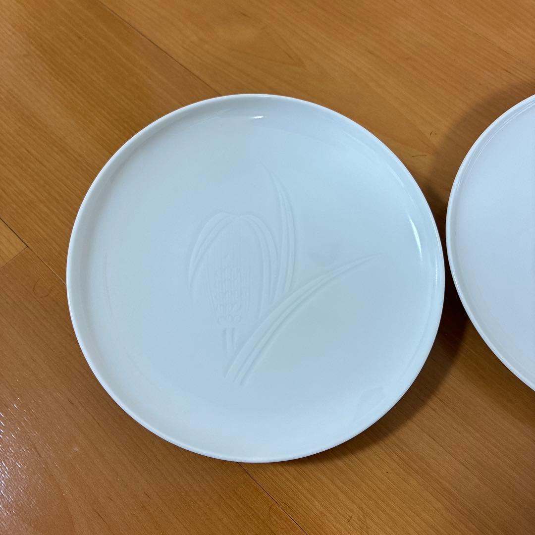専用！　　【箱なし】人間国宝　井上萬二　白磁　皿　稲穂柄　有田焼　2枚まとめ売り