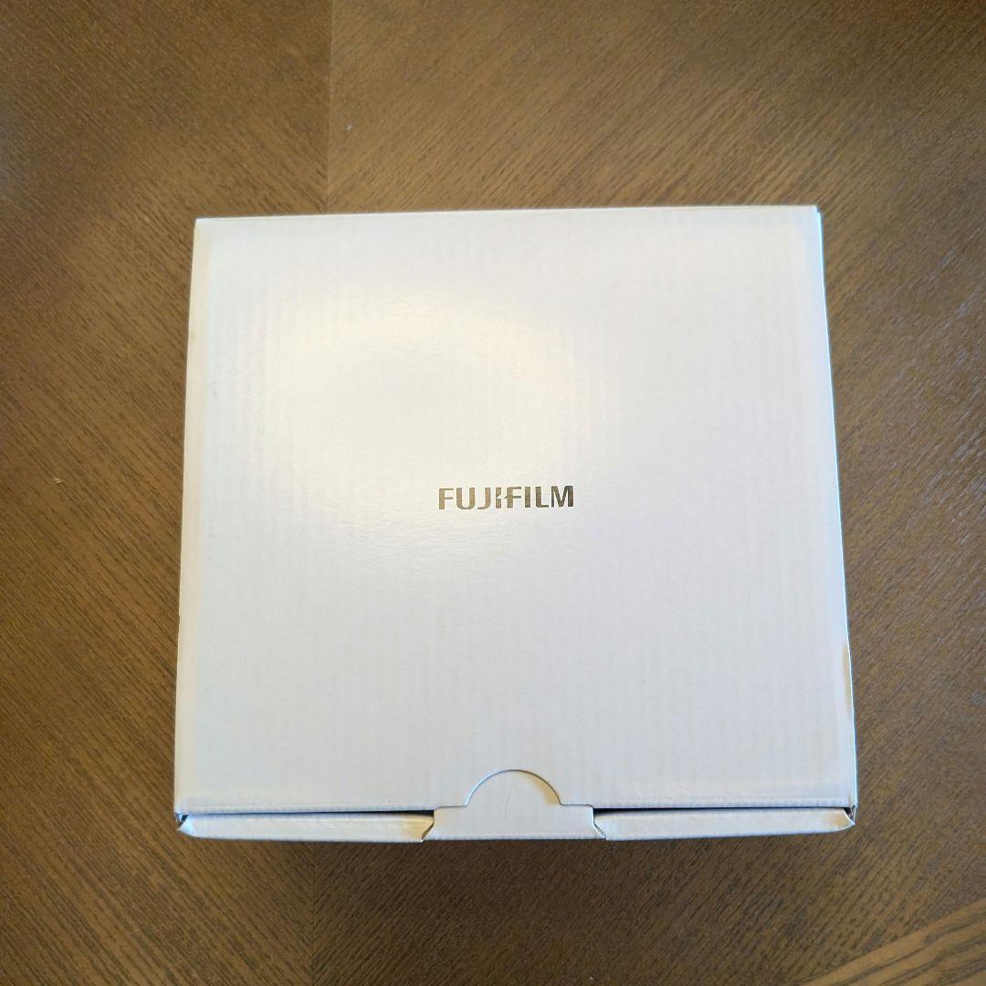 【新品】富士フイルム　X-M5シルバー(ボディーのみ)