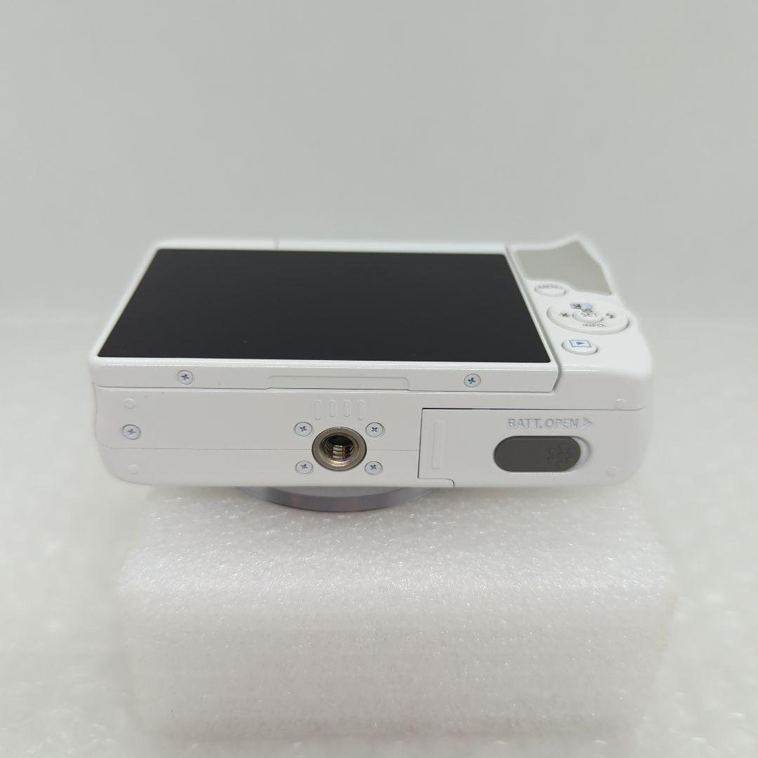 【美品】Canon EOS M10 ダブルズームキット ホワイト ミラーレス一眼