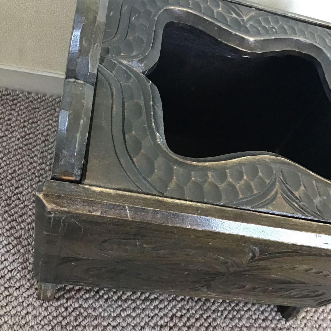 アイヌ工芸　アイヌ紋様　アンティーク　木彫り　収納ボックス￼