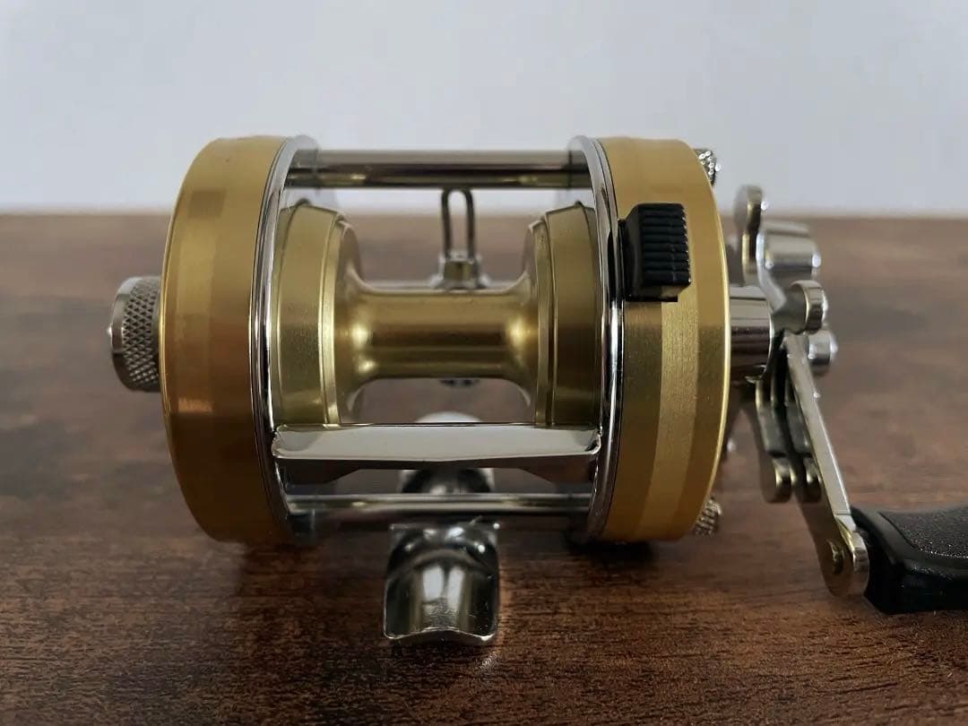 ABU Ambassadeur 2500c アンバサダー シャンパンゴールド