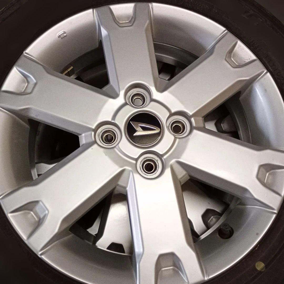 りょぴおさん用①タフト純正15インチ シルバー ホイール２本セット