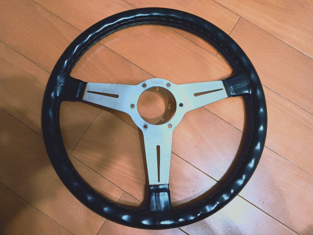 k*ズ様 ナルディクラシック　ステアリング