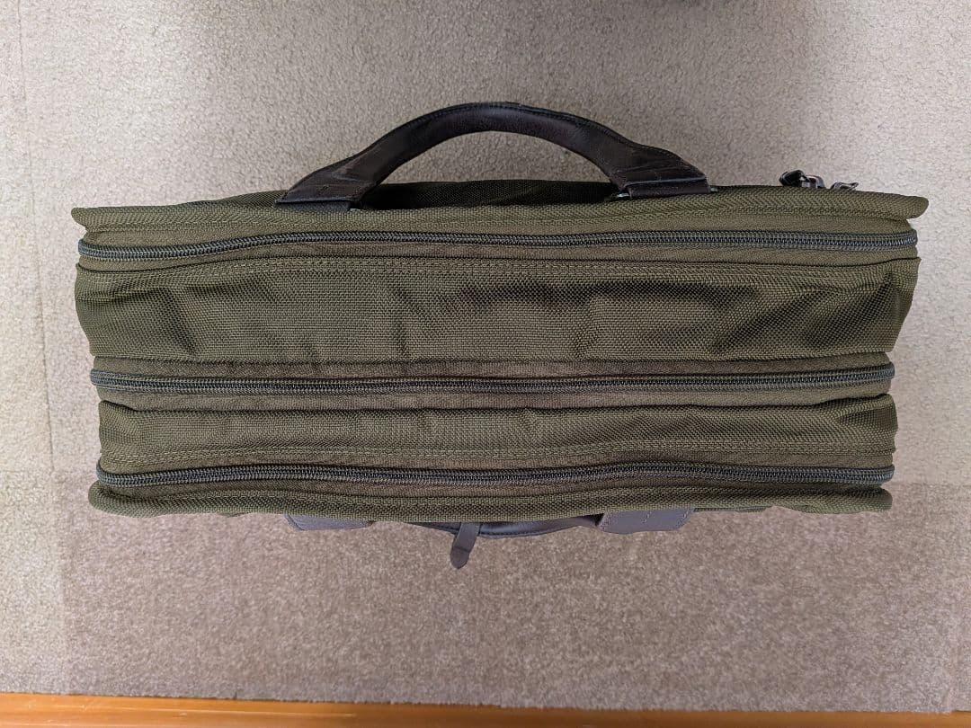 トゥミ エクスパンダブル・オーガナイザー・コンピューター・ブリーフ 26141