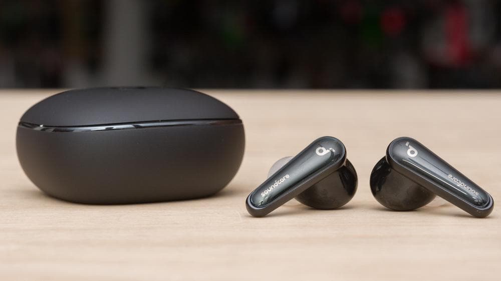 完全ワイヤレスイヤホン ☆ Anker ヘルスモニタリング/ノイズキャンセリング