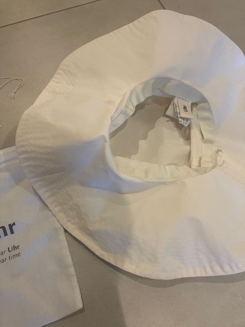 uhr ウーア ポータブルサンハット アイボリー　白　新品