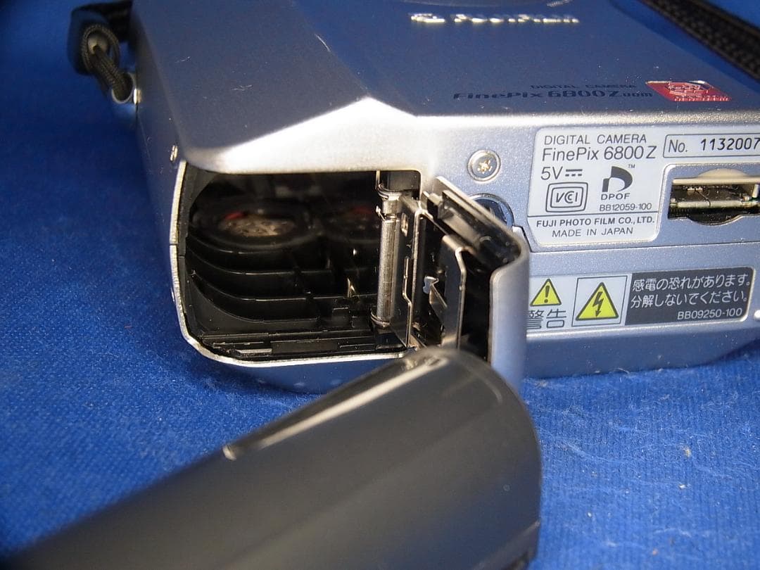 #3501 FinePix 6800Zoom FUJIFILM 新品電池・他