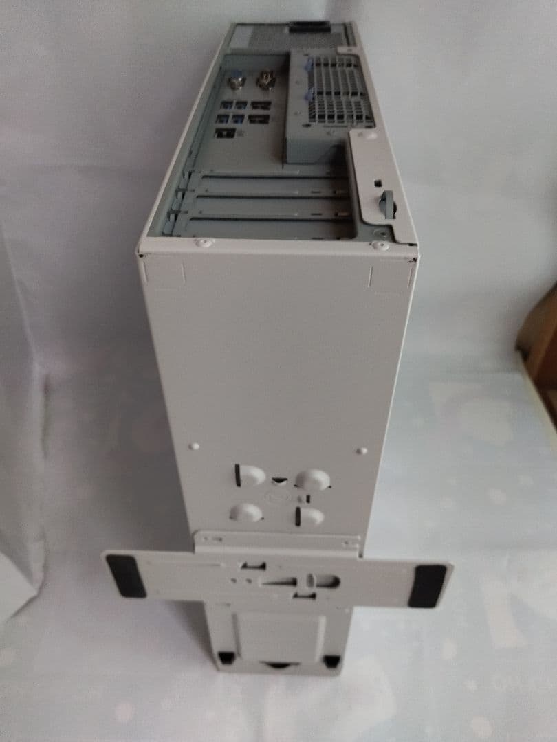 NEC Express5800/T110i-S サーバー(RDXドライブ内蔵)