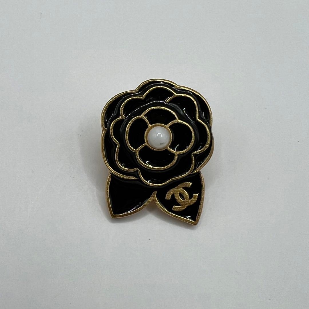 【未使用に近い】シャネル ピンブローチ カメリア パールモチーフ 02A