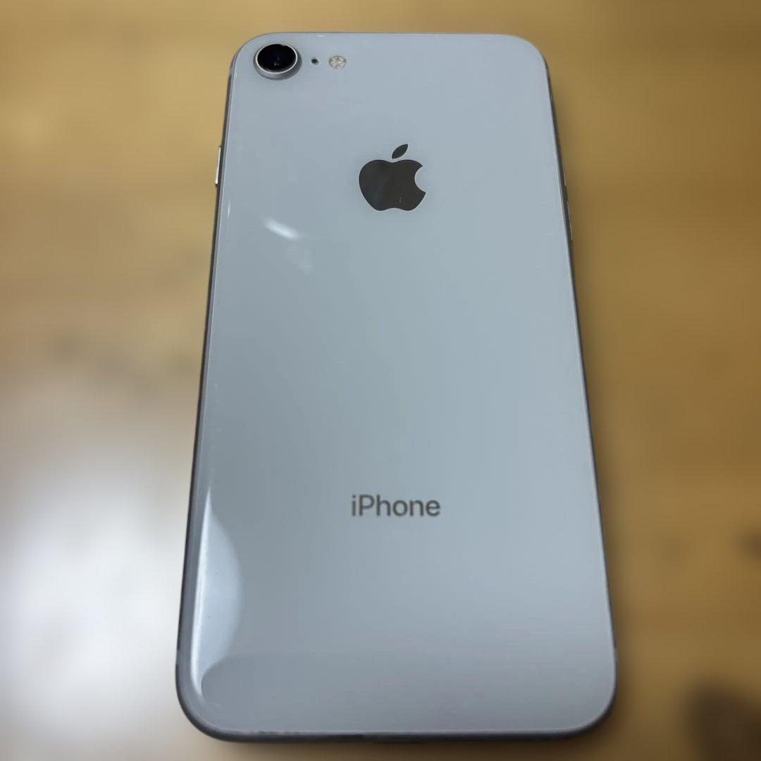 Apple iPhone 8 64GB docomo SIMロック解除済 本体