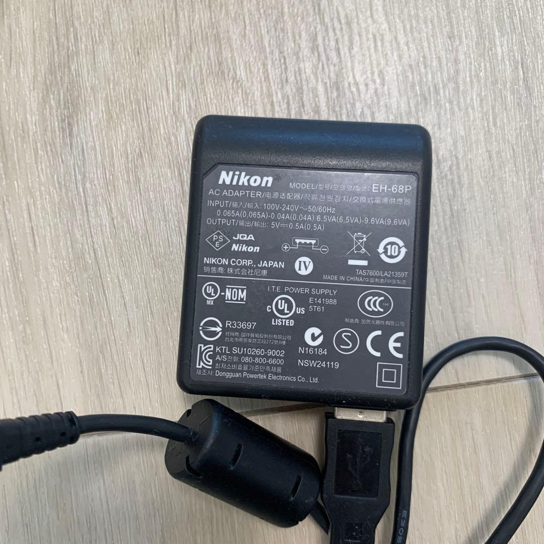 Nikon コンパクトデジタルカメラ レッド 充電器付き