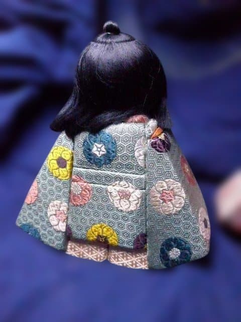 貴重な国指定無形文化財の人形師　銀座　原米洲の稚児雛です。