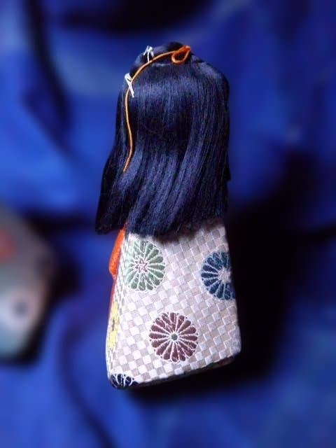 貴重な国指定無形文化財の人形師　銀座　原米洲の稚児雛です。