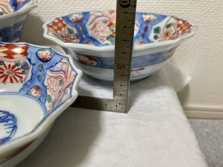 古伊万里？色絵組鉢 金彩