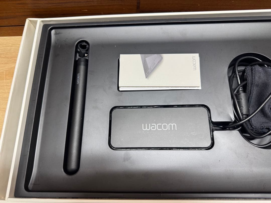 液タブ・ペンタブ Wacom Mobile Studio Pro 16