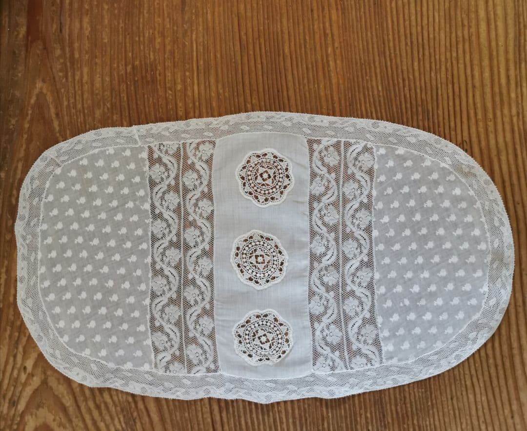 アンティーク フランス 可憐で優美なノルマンディーレース 44㎝オーバルドイリー