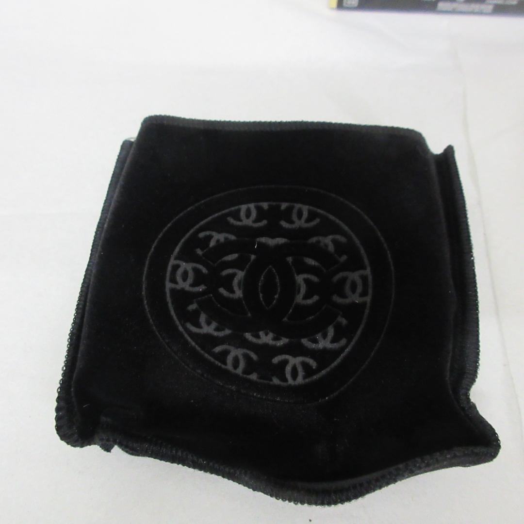 シャネル レ キャトル オンブル ブトン 219