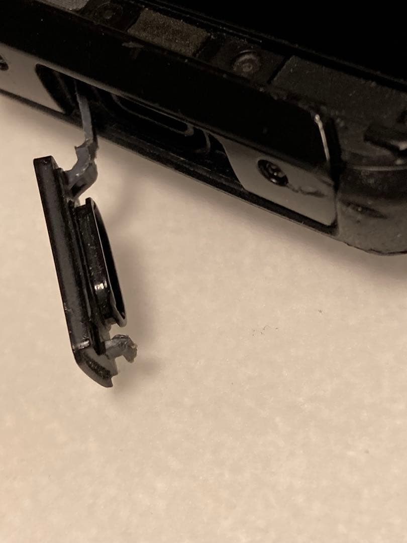 au TORQUE 5G KYG01 ブラック　SIMフリー　訳あり