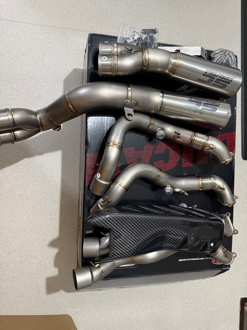 DUCATI panigale v4 フルエキマフラー　scproject