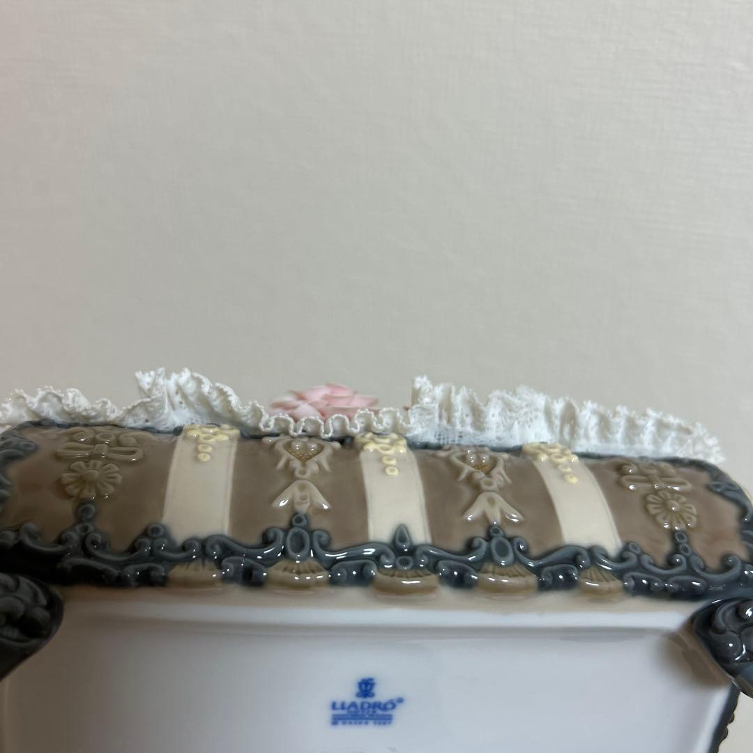 リヤドロ　LLADRO 「フラワーチェスト」　新品！