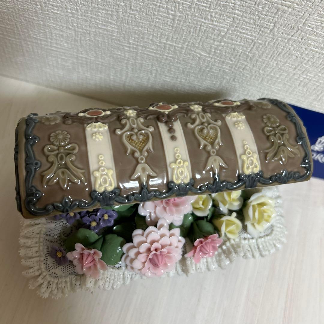 リヤドロ　LLADRO 「フラワーチェスト」　新品！