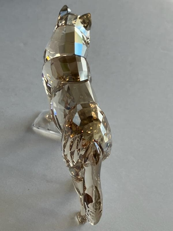 スワロフスキー　置物　オブジェ　ハイイロオオカミ