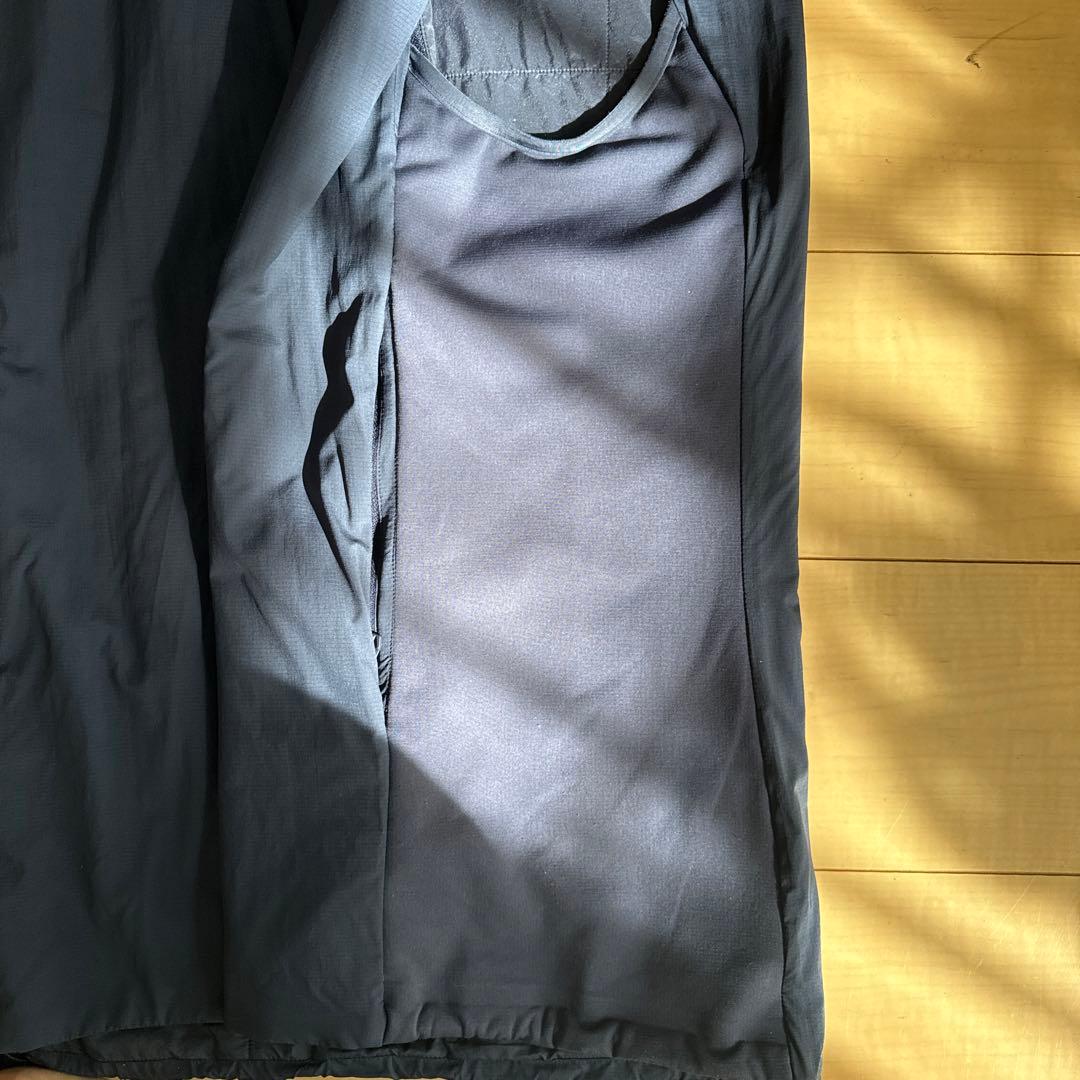 アークテリクス　アトムltベスト　ネイビー　XL