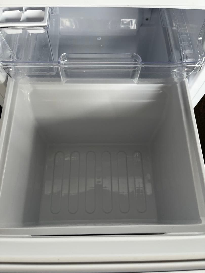 SHARP中古冷蔵庫 179L 2023年製 形名SJーD15JーW