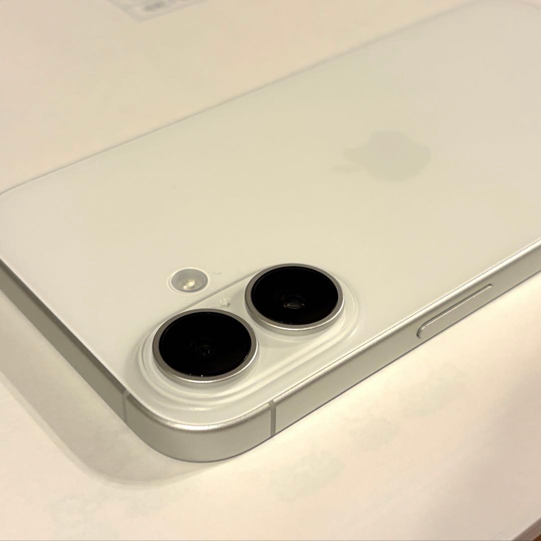 iPhone 16 128GB ホワイト 本体 SIMフリー