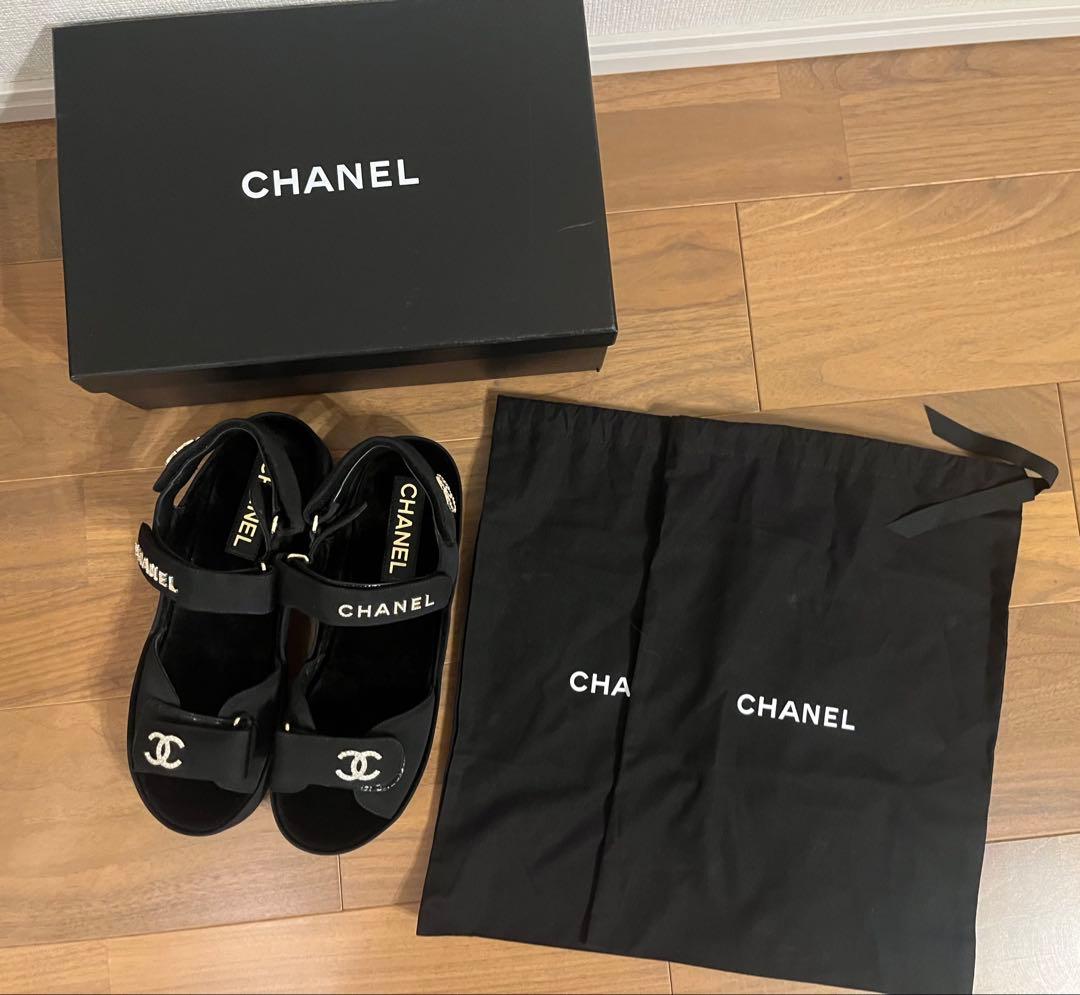 CHANEL ブラック ストラップサンダル