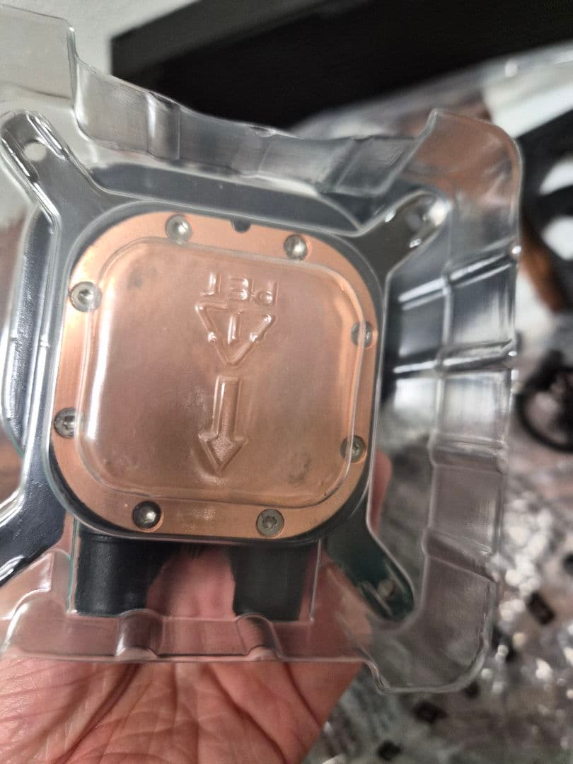 Corsair Nautilus 240 RS LCD 簡易水冷CPUクーラー